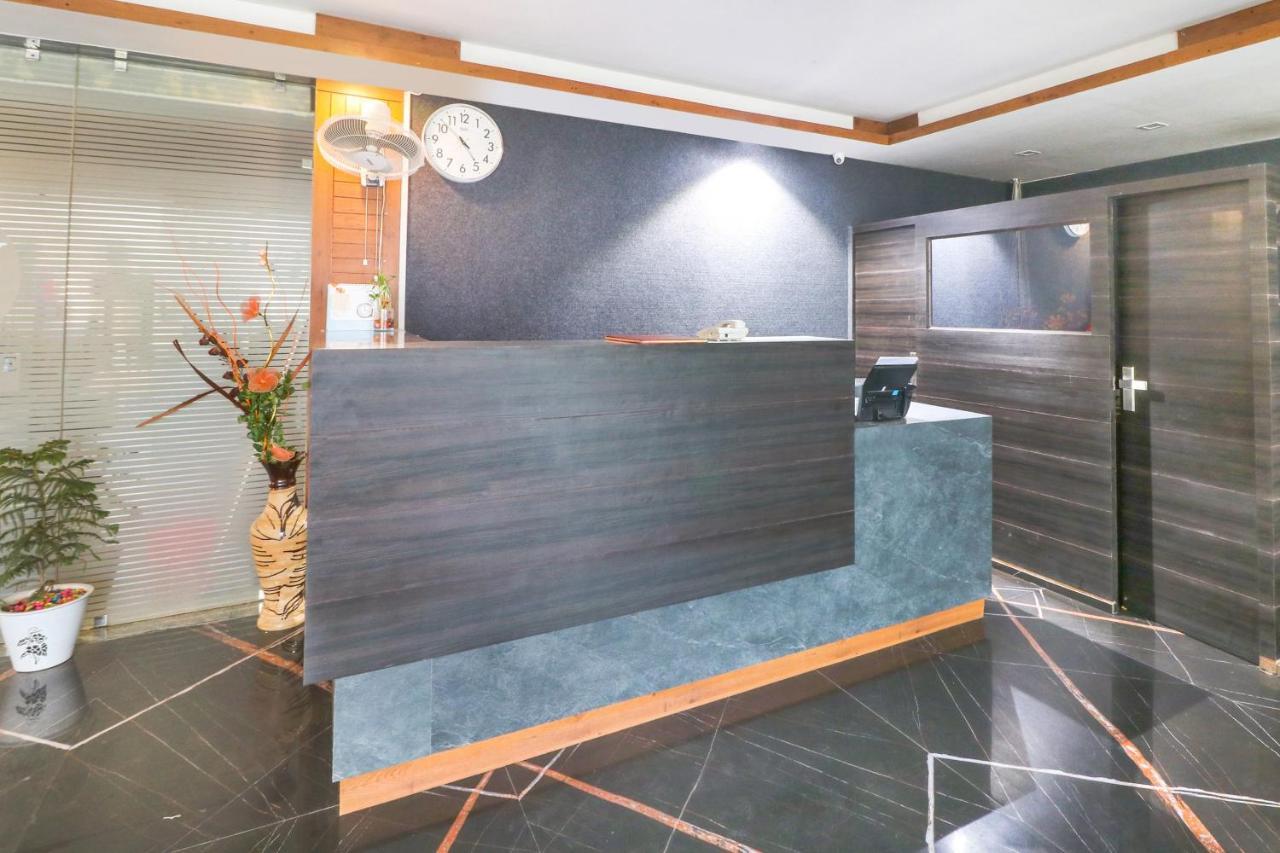 Oyo 66888 Gomti Resorts Aligarh Exterior photo